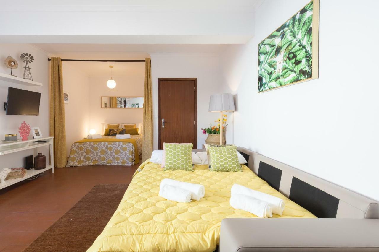 2 Comfy Bright Flats With Netflix Appartement Porto Buitenkant foto