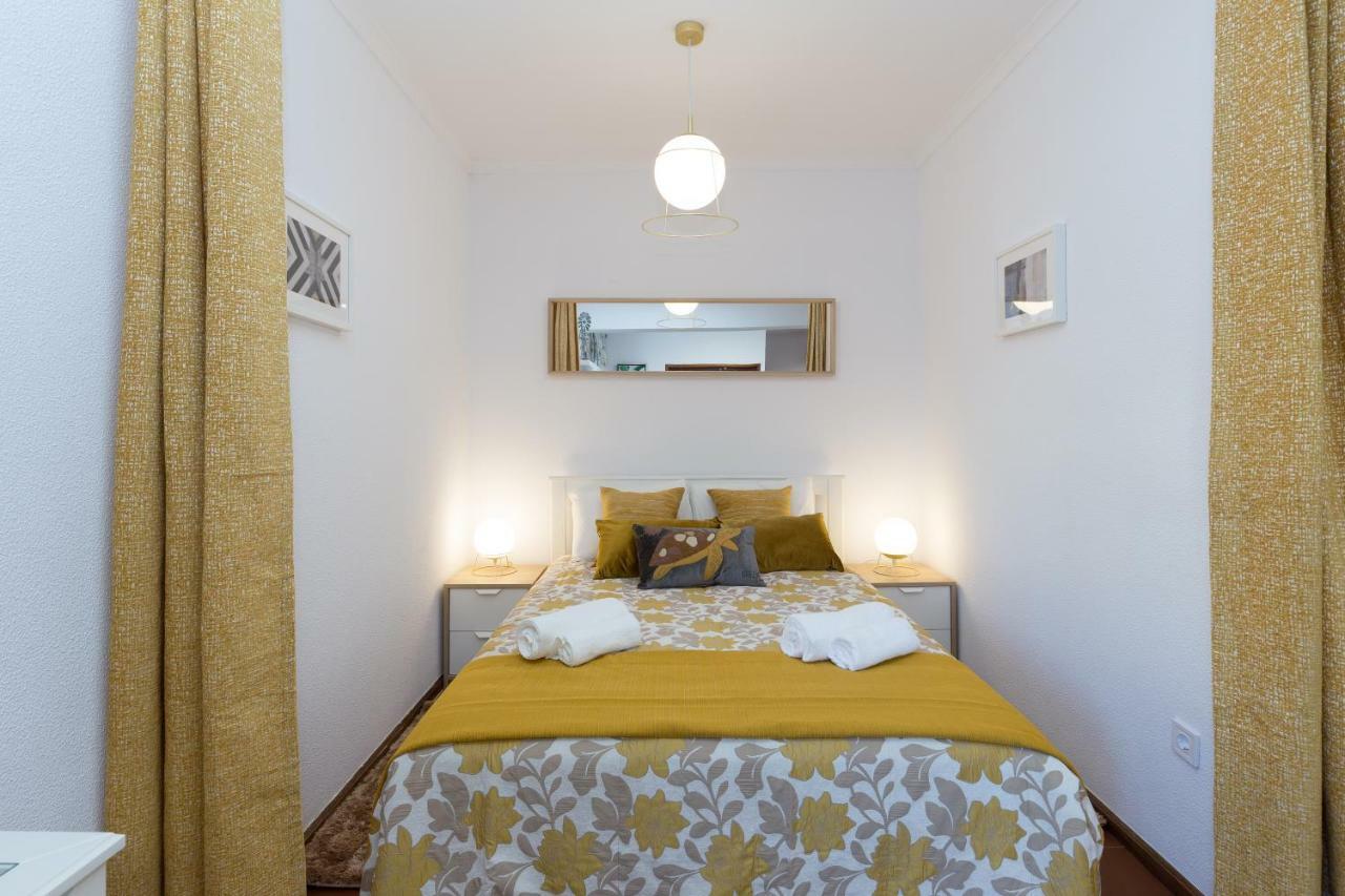 2 Comfy Bright Flats With Netflix Appartement Porto Buitenkant foto
