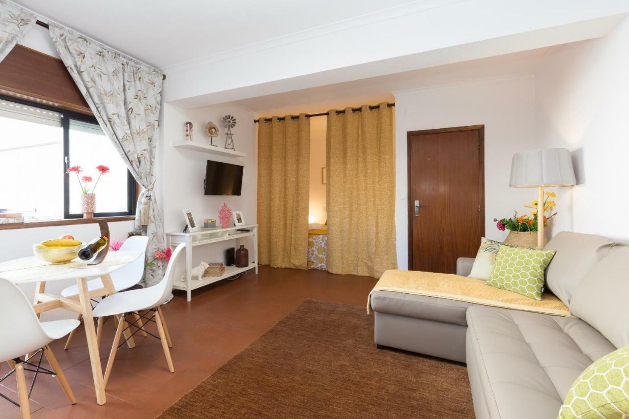 2 Comfy Bright Flats With Netflix Appartement Porto Buitenkant foto