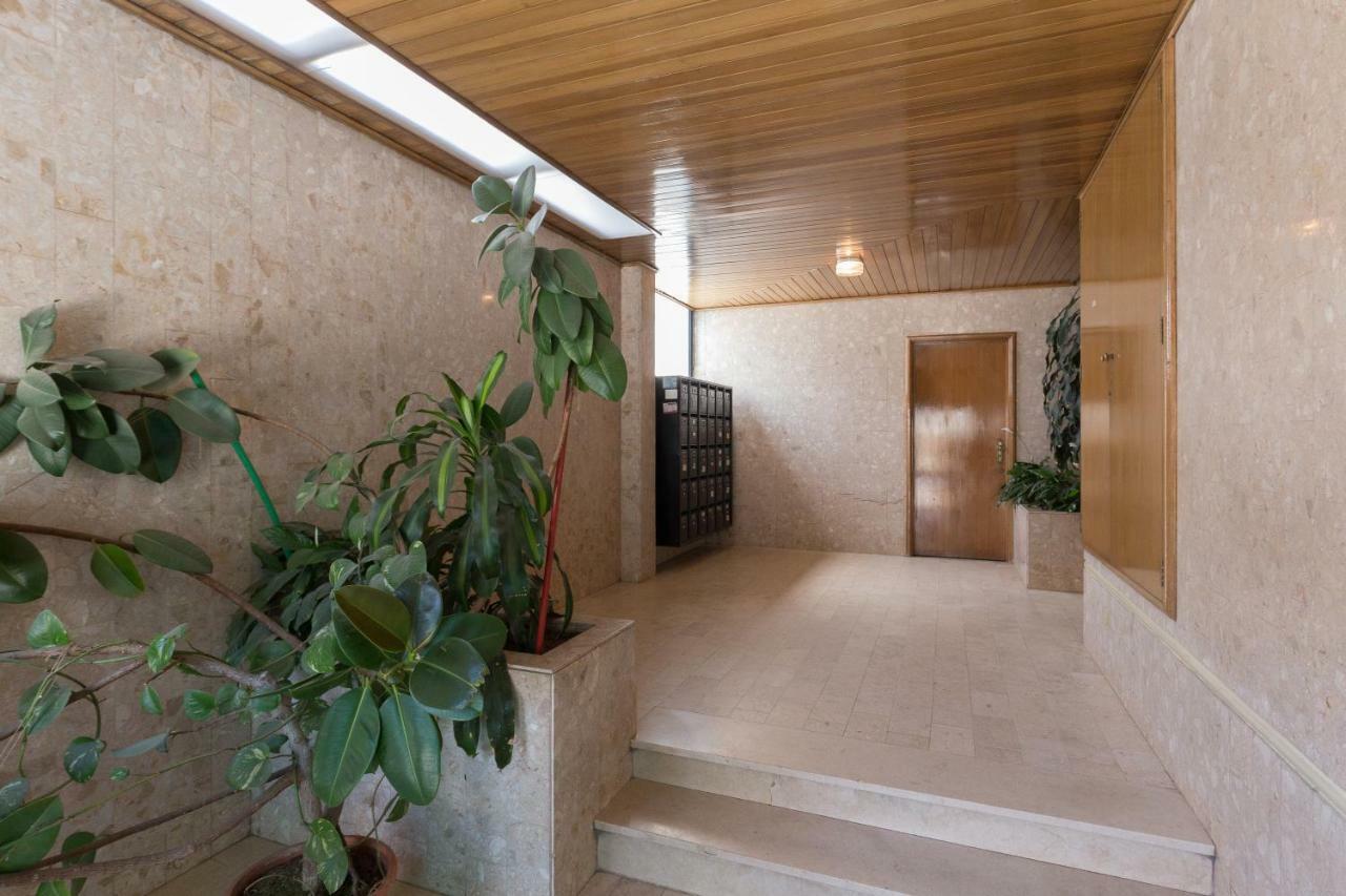 2 Comfy Bright Flats With Netflix Appartement Porto Buitenkant foto