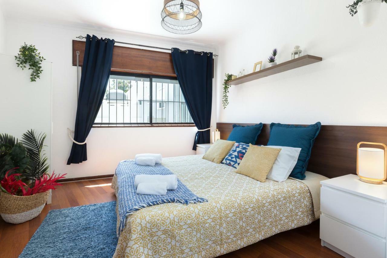 2 Comfy Bright Flats With Netflix Appartement Porto Buitenkant foto