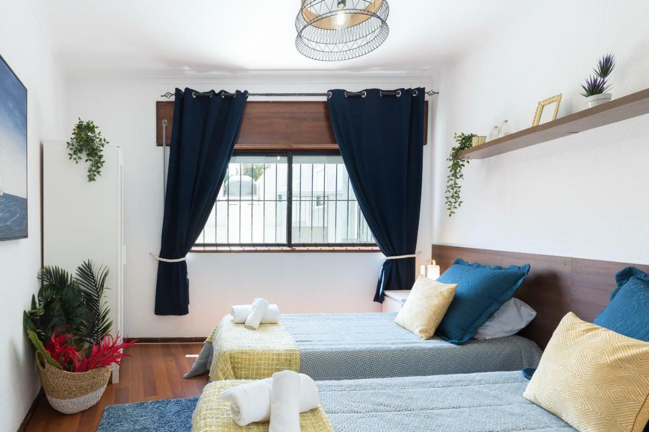2 Comfy Bright Flats With Netflix Appartement Porto Buitenkant foto