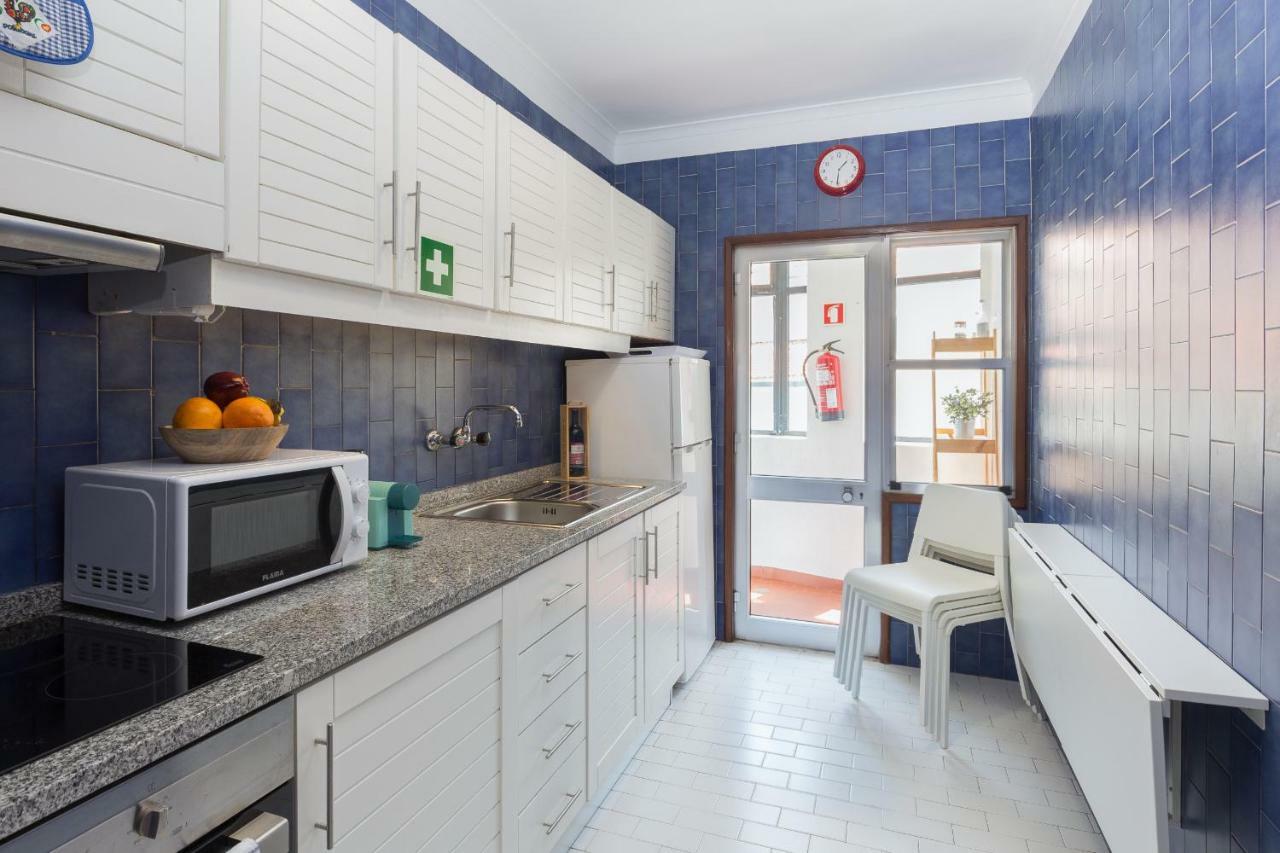 2 Comfy Bright Flats With Netflix Appartement Porto Buitenkant foto