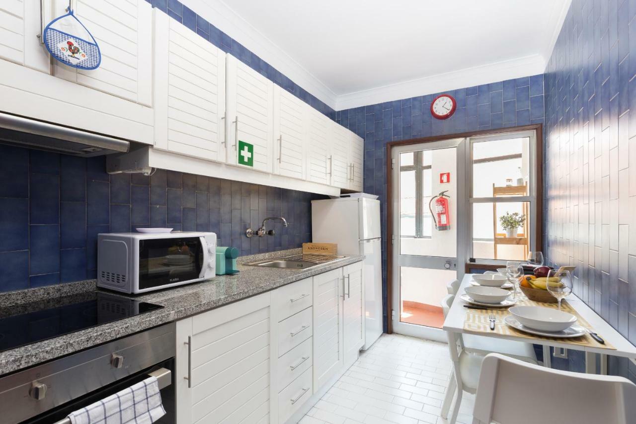 2 Comfy Bright Flats With Netflix Appartement Porto Buitenkant foto