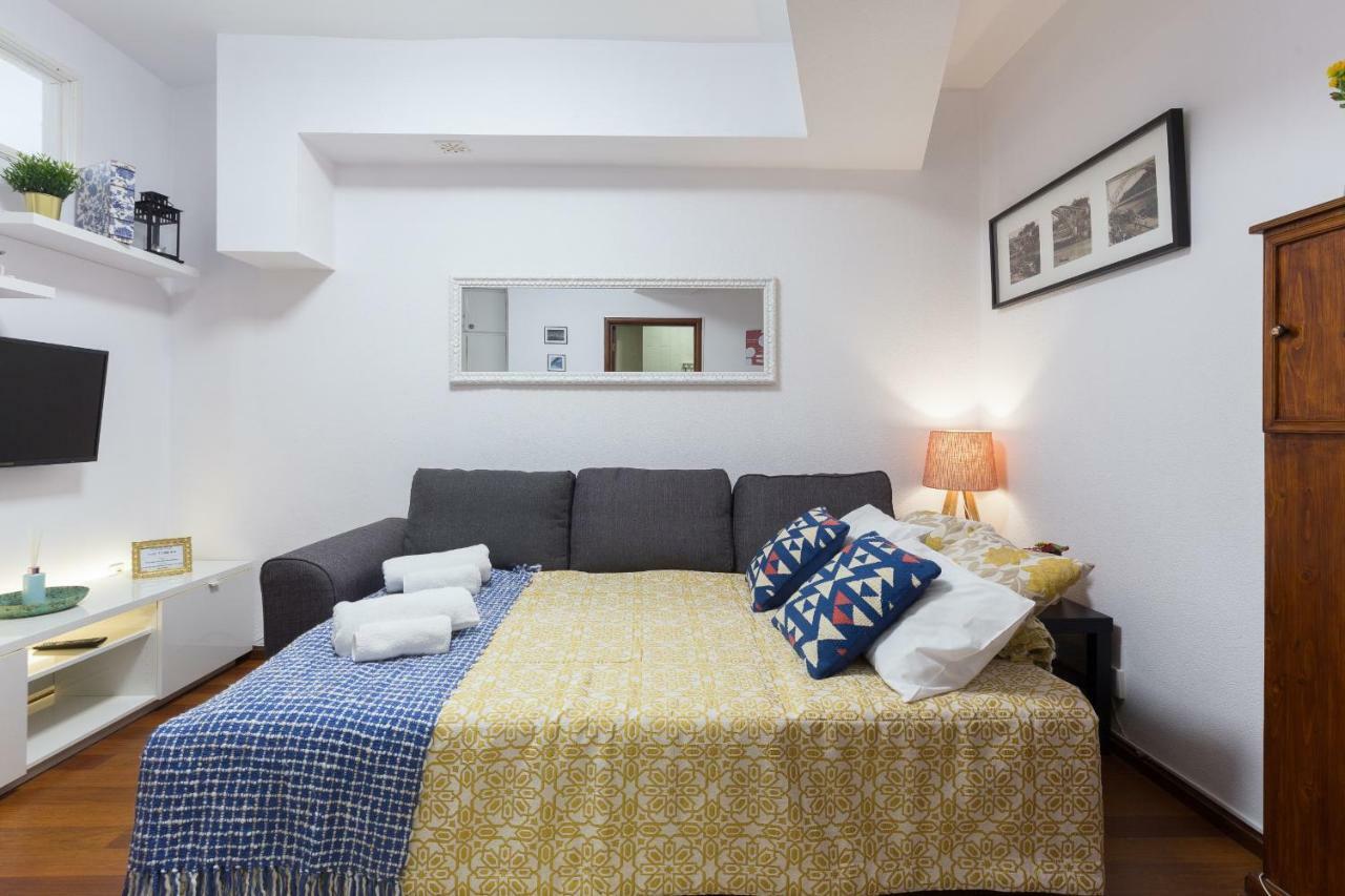 2 Comfy Bright Flats With Netflix Appartement Porto Buitenkant foto